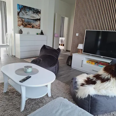 Sobra Haapsalu Laehistel Kaunis Looduses Appartement *