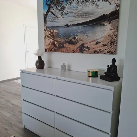 Sobra Haapsalu Laehistel Kaunis Looduses Appartement *