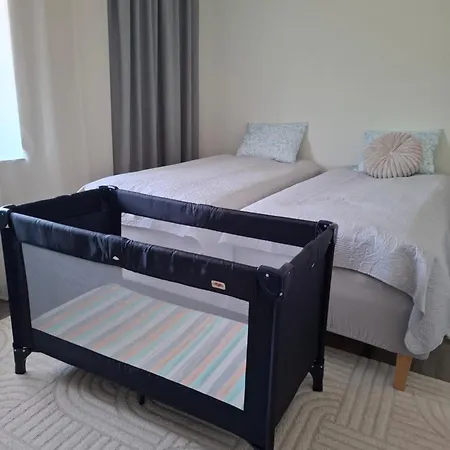 Sobra Haapsalu Laehistel Kaunis Looduses *