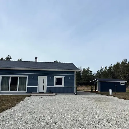 Sobra Haapsalu Laehistel Kaunis Looduses Apartment
