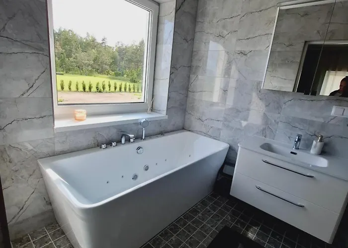 Sobra Haapsalu Laehistel Kaunis Looduses